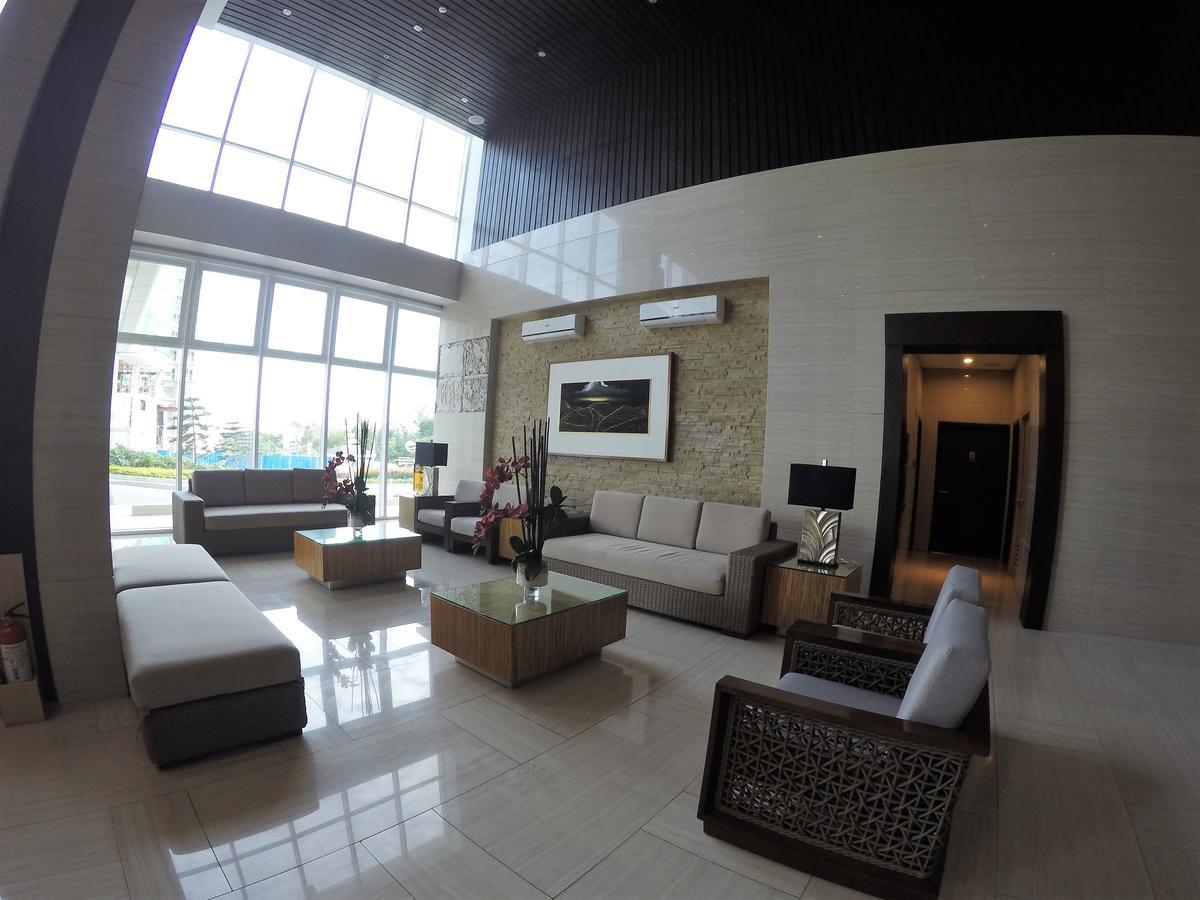 Wind Residence Condo - Tagaytay By Jaderooms Tagaytay City Eksteriør bilde